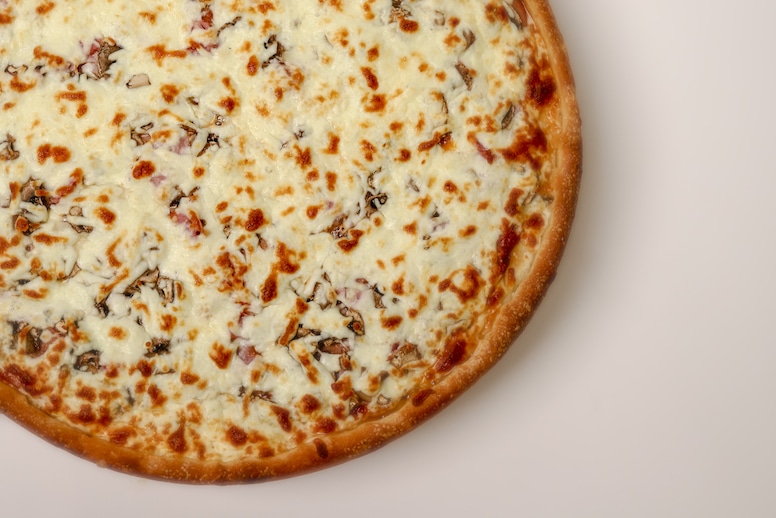 Pepperoni, Ham & Mushroom Vern's Pizza